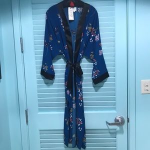 Try B Blue Floral Kimono